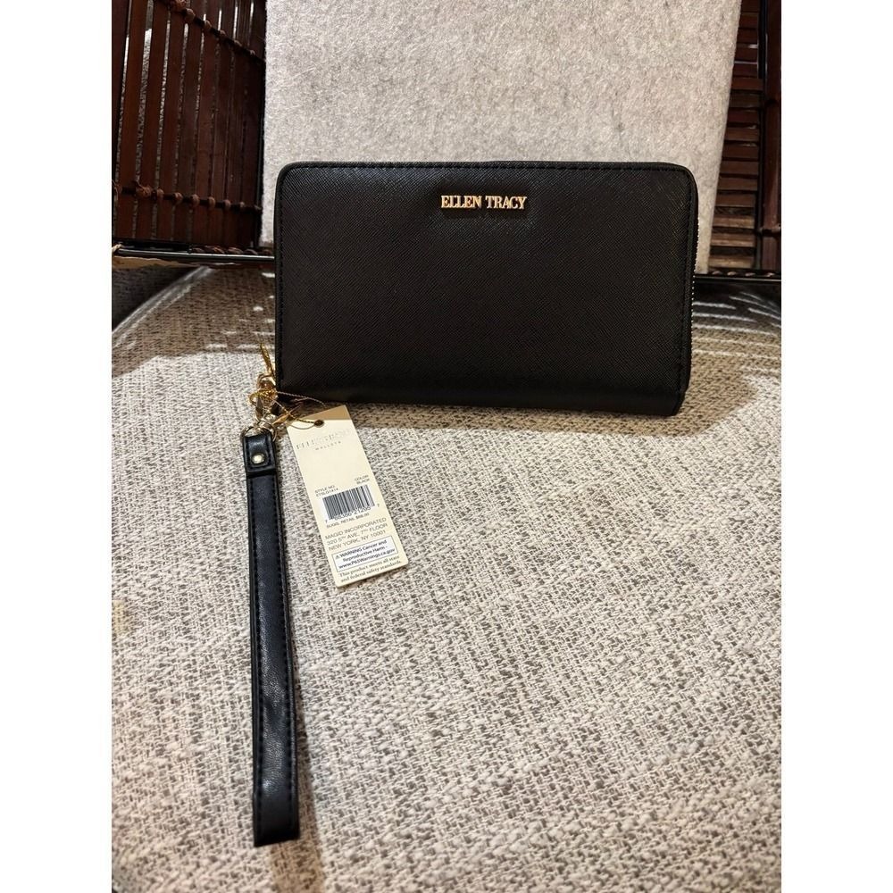 WALLET Ellen Tracy Saffiano Zip Around Clutch